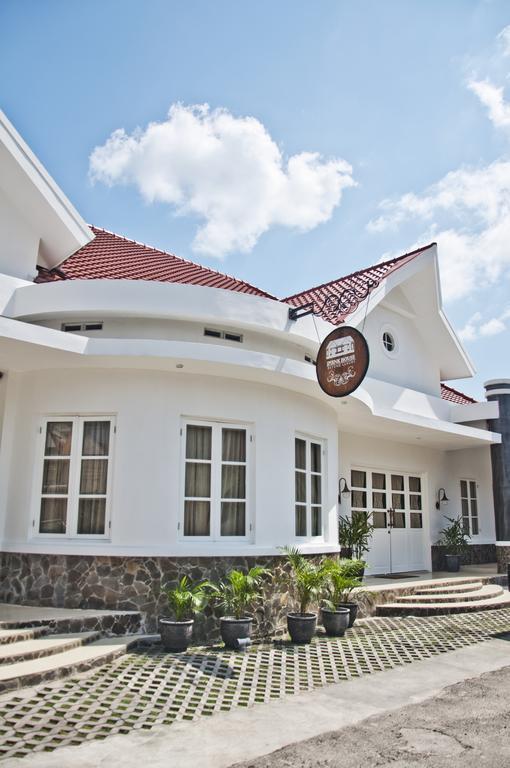 Ipienk House Yogyakarta酒店 外观 照片